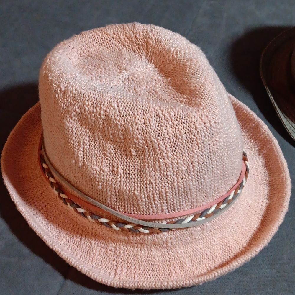 Lot of 4 hats - Picture 5 of 9